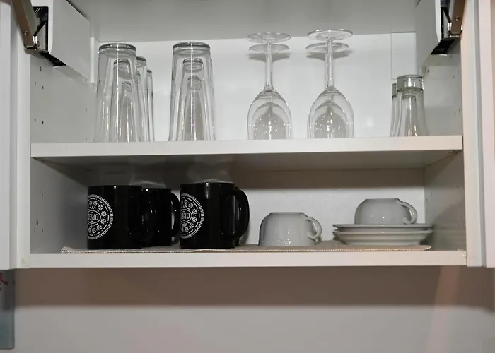 Blue With Free Parking Apartment