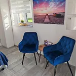 Blue With Free Parking Apartma *