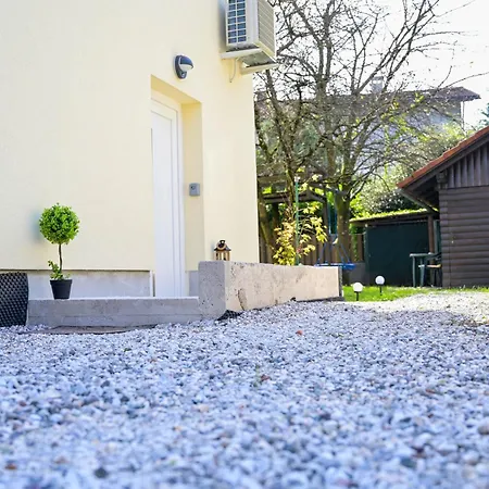 Daire Blue With Free Parking *