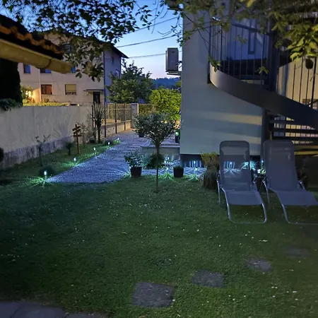 Blue With Free Parking Daire Ljubljana