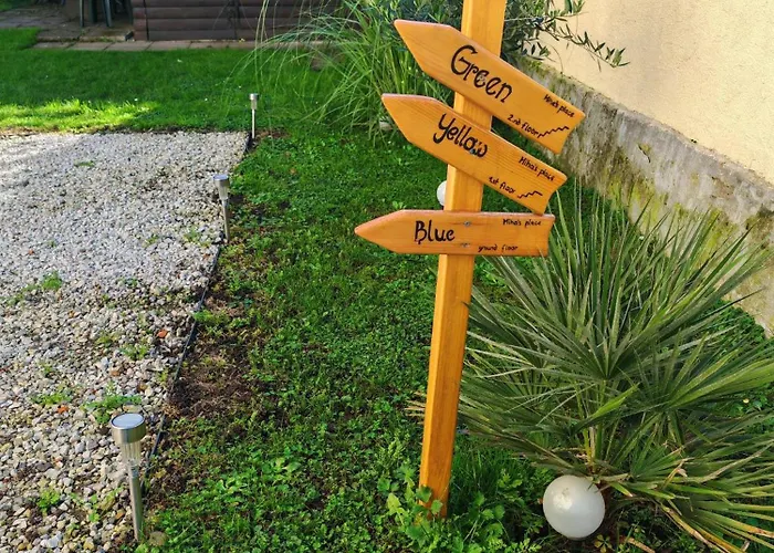 Blue With Free Parking Apartma