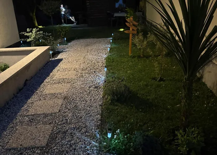 Blue With Free Parking Daire *